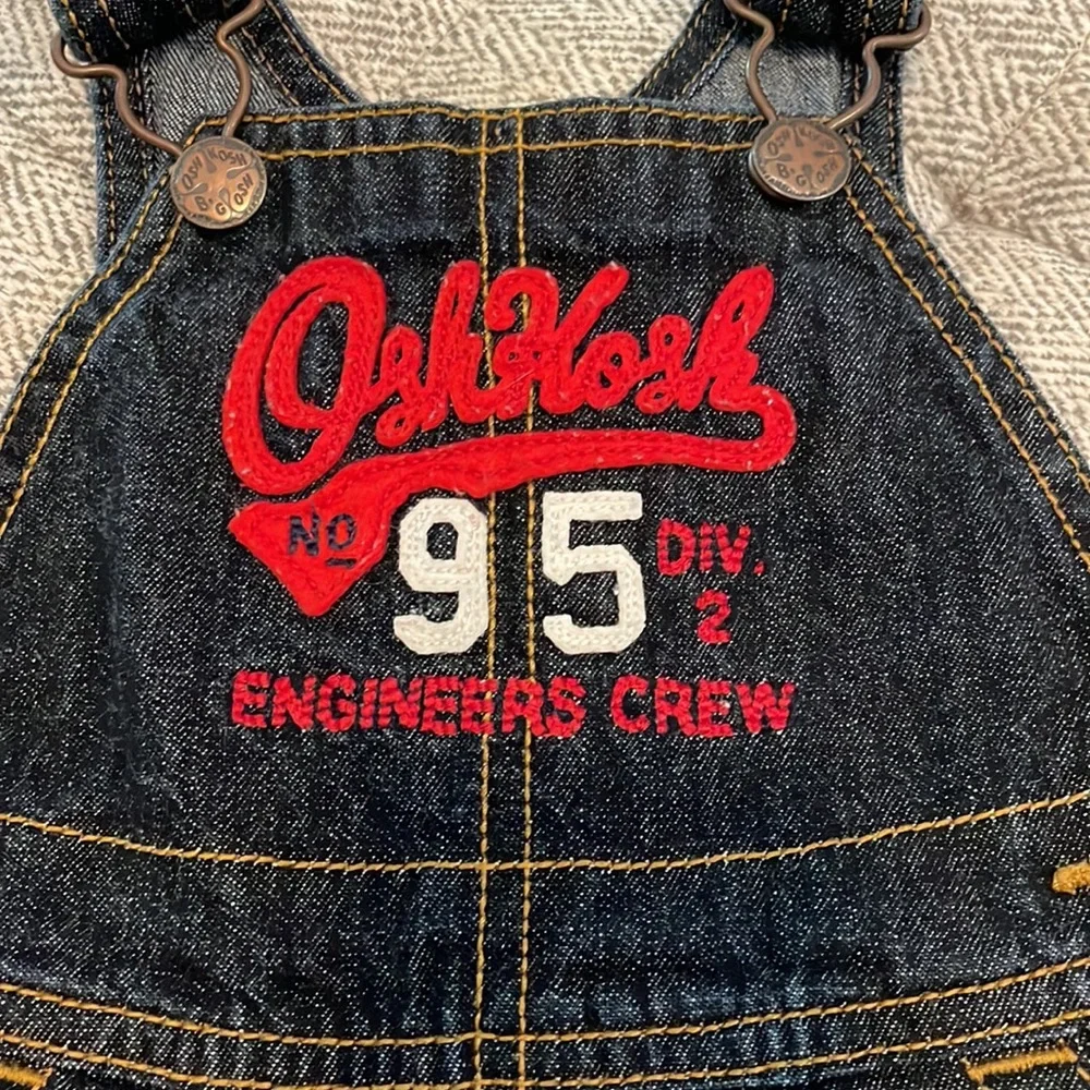 Oshkosh overalls size 6 mths